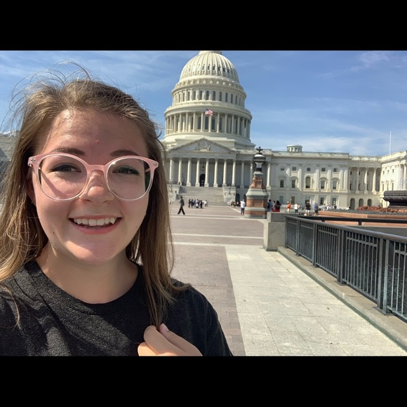 Meet your Posher, Mallory - Picture 4 of 8